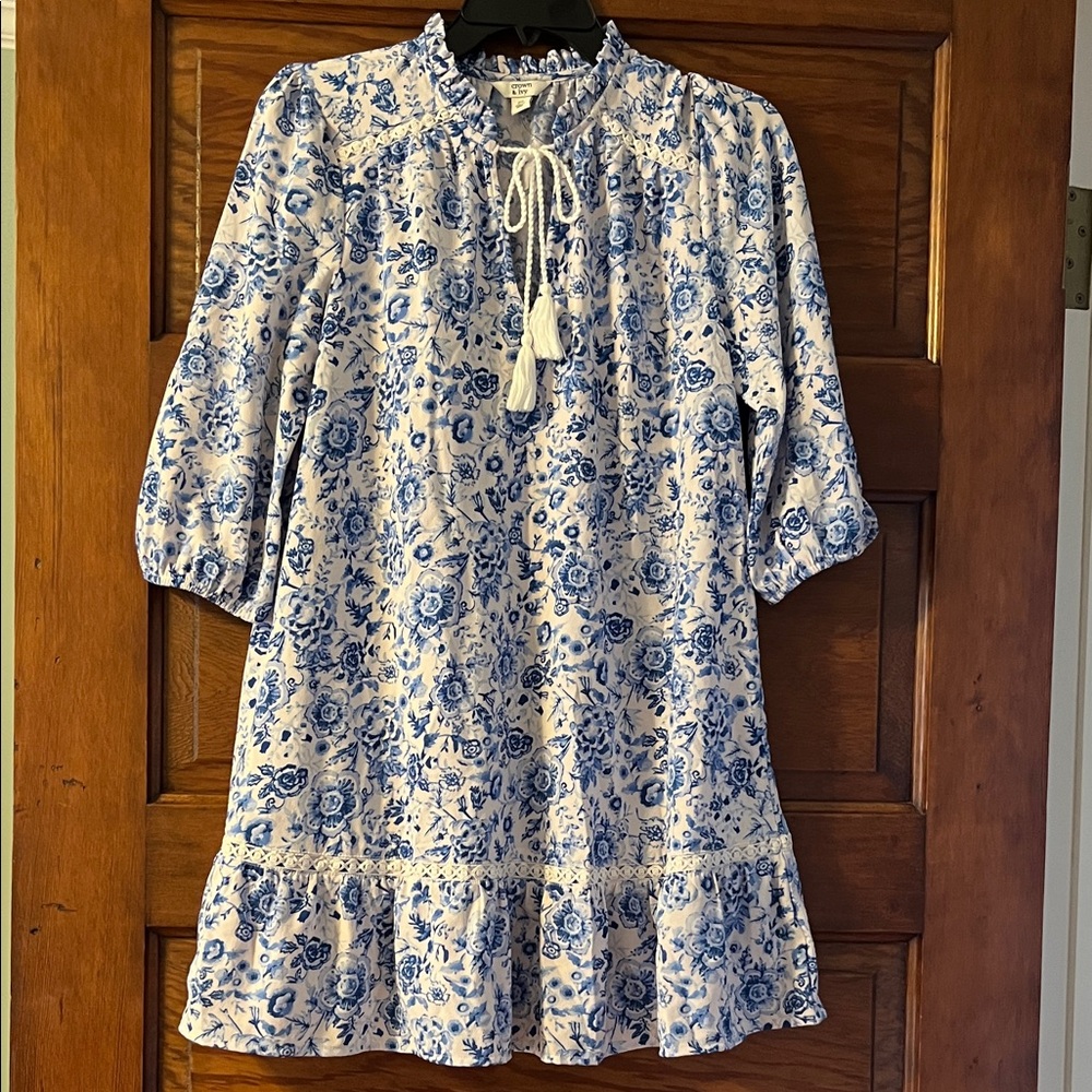 Crown & Ivy Blue and White Patterned Dress